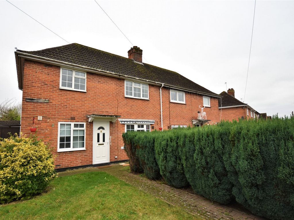 3 bed semidetached house to rent in Paterson Road, Aylesbury HP21 Zoopla
