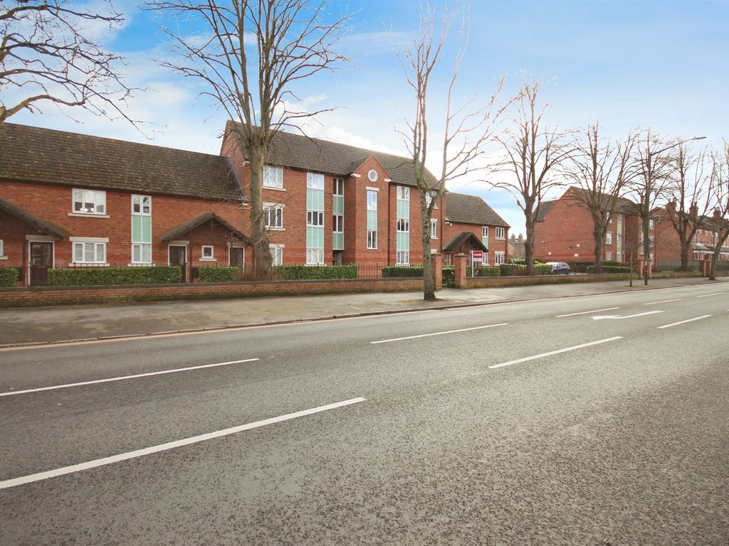 1 bed flat for sale in Warneford Mews, Radford Road, Leamington Spa