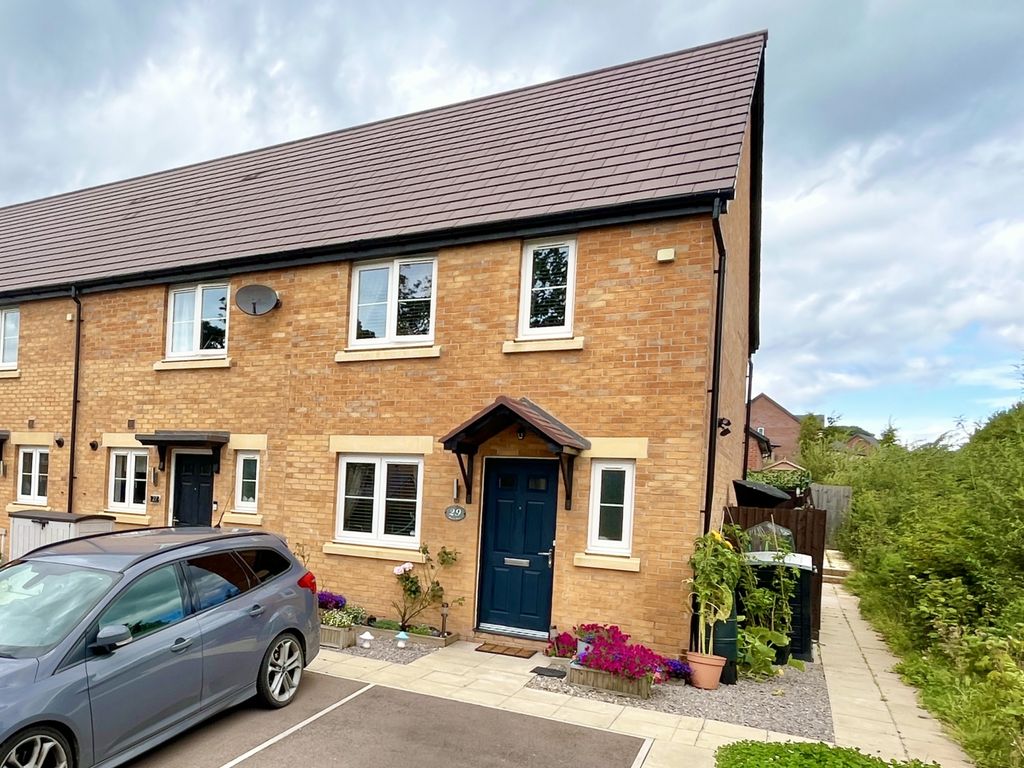 3 bed end terrace house for sale in Duncan Drive, Lydney GL15, £269,950