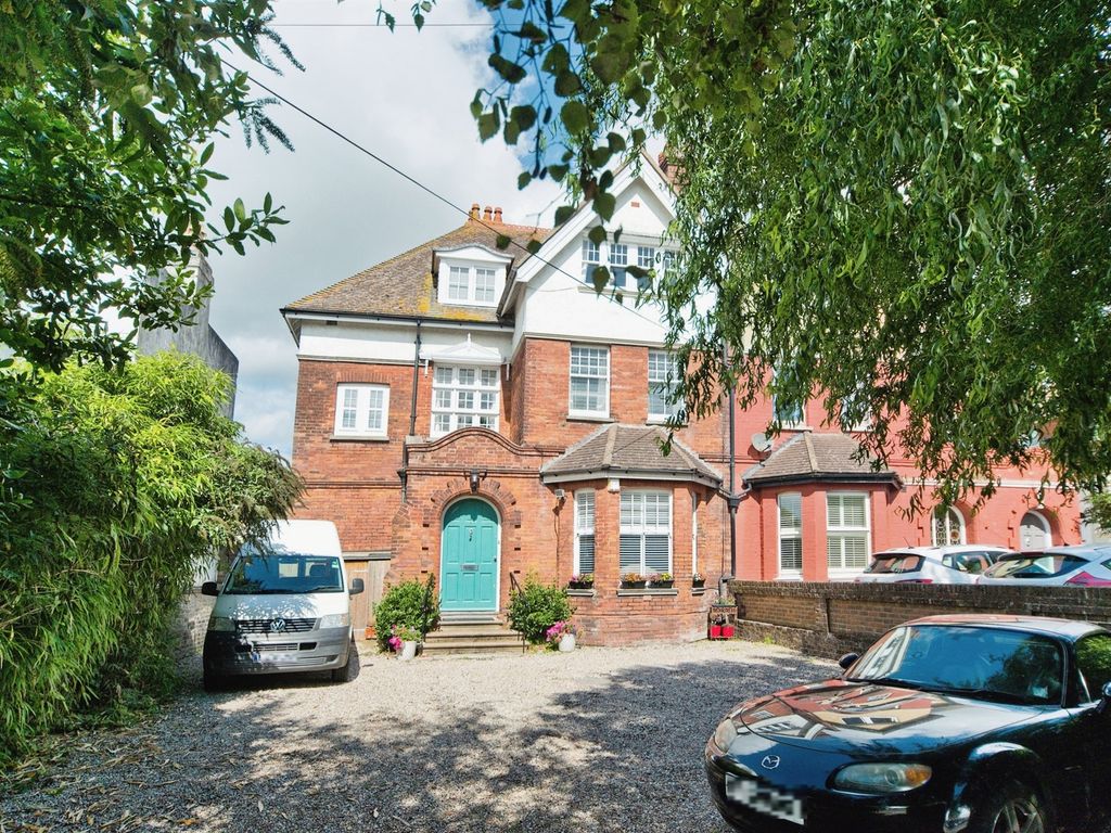 6 bed detached house for sale in Buckhurst Road, BexhillOnSea TN40, £