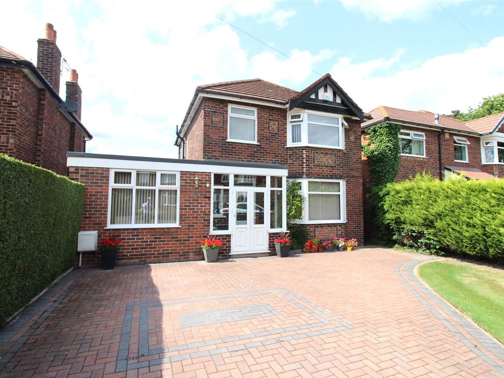 3 bed detached house for sale in Oaklands Avenue, Cheadle Hulme
