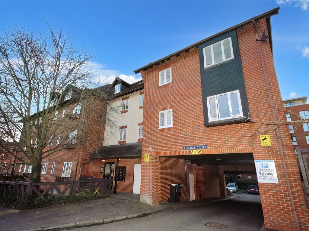 1 bed flat for sale in Alexandra Road, Hemel Hempstead, Hertfordshire