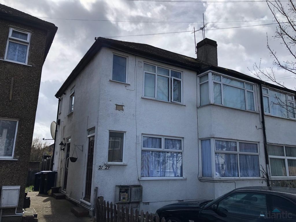 2 bed flat to rent in Bowood Road, Enfield EN3 Zoopla
