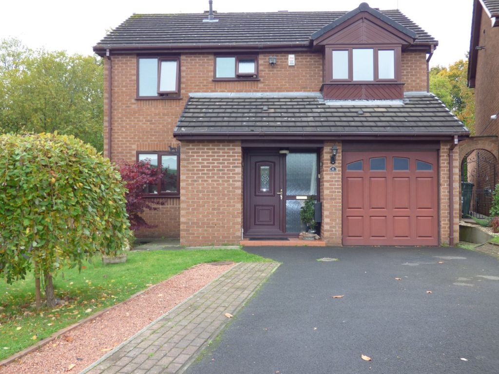 4 bed detached house for sale in Woodark Close, Springhead, Saddleworth