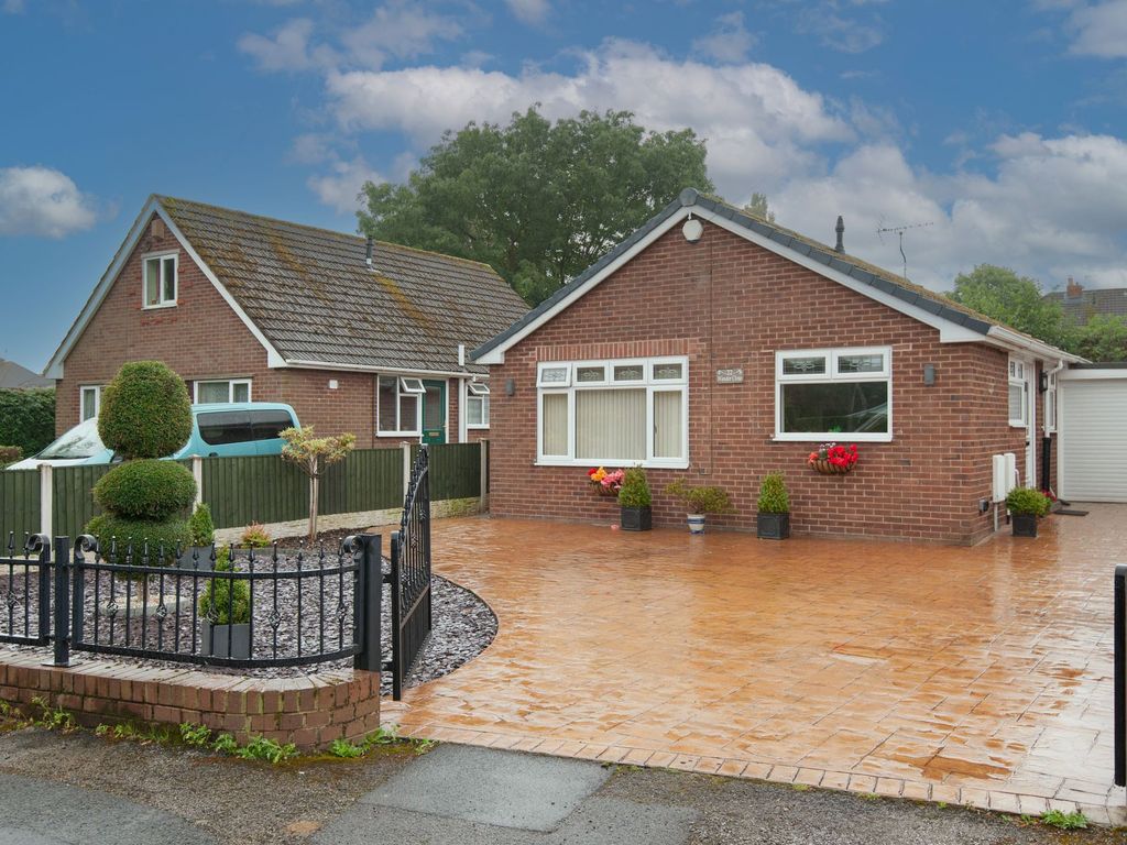 2 bed detached bungalow for sale in Winster Close, Old Tupton S42, £