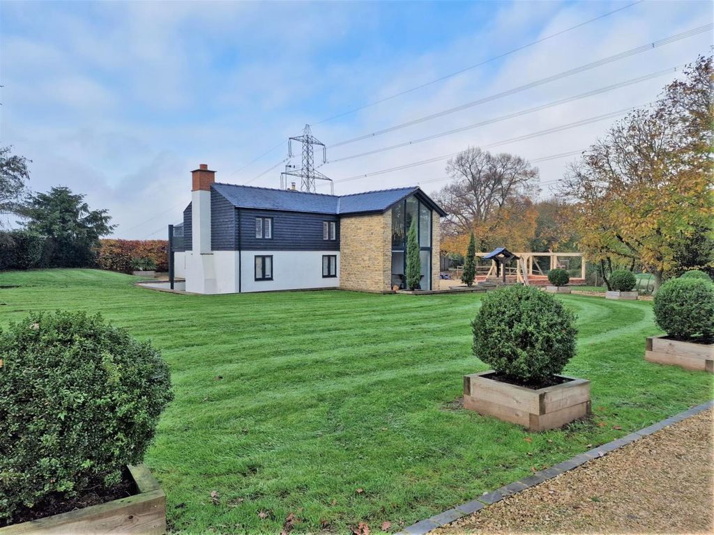 5 bed detached house for sale in Cliffords Mesne, Newent GL18 Zoopla