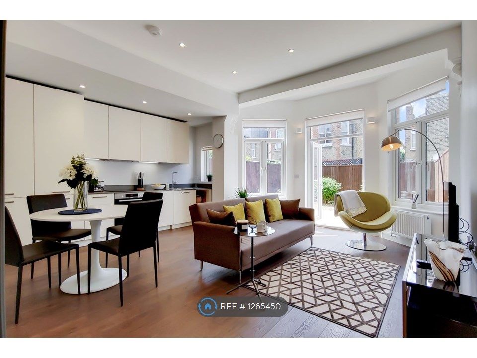 2 bed flat to rent in Acton Town, London W3 Zoopla