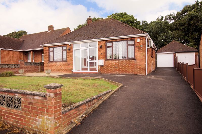2 bed detached bungalow for sale in The Thicket, Fareham PO16 Zoopla