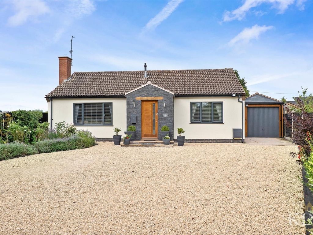 3 bed detached bungalow for sale in Westholme Road, BidfordOnAvon