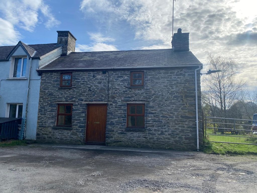 2 bed end terrace house for sale in Llanddewi Brefi, Tregaron SY25 Zoopla