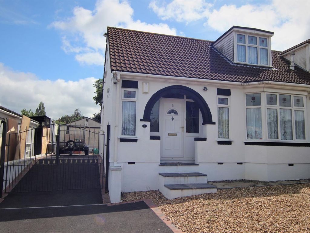 2 bed semidetached house for sale in Margaret Road,