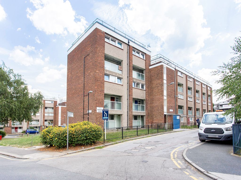 3 bed flat for sale in Ashwood House, Belle Vue Estate, Hendon, London