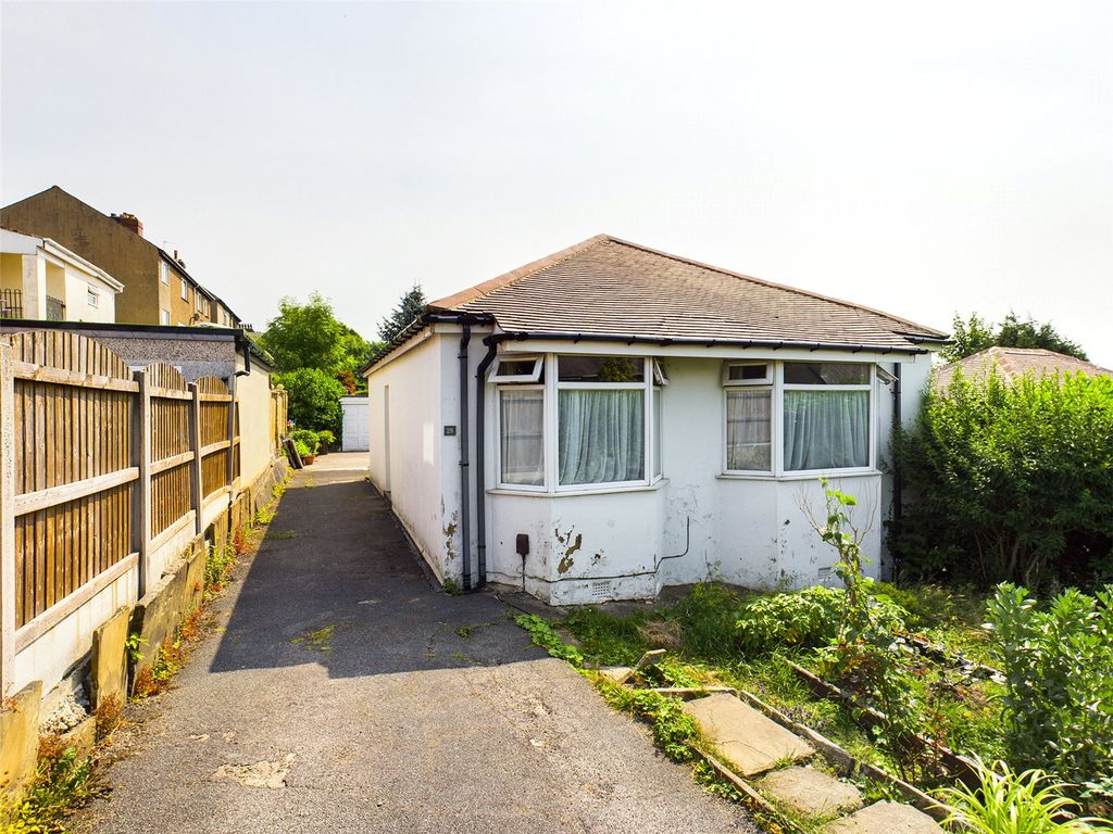 3 bed bungalow for sale in Cranbourne Road, Bradford, West Yorkshire