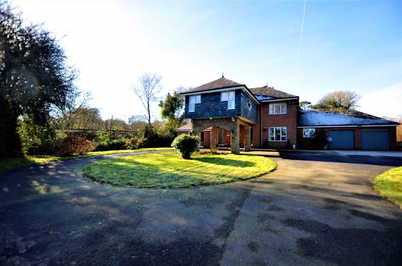 4 bed detached house to rent in Wilbury, Fletchers Bridge, Bodmin PL30