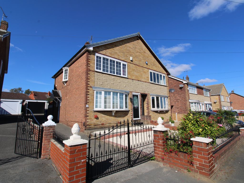 3 bed semidetached house for sale in Kenilworth Close, Scawsby