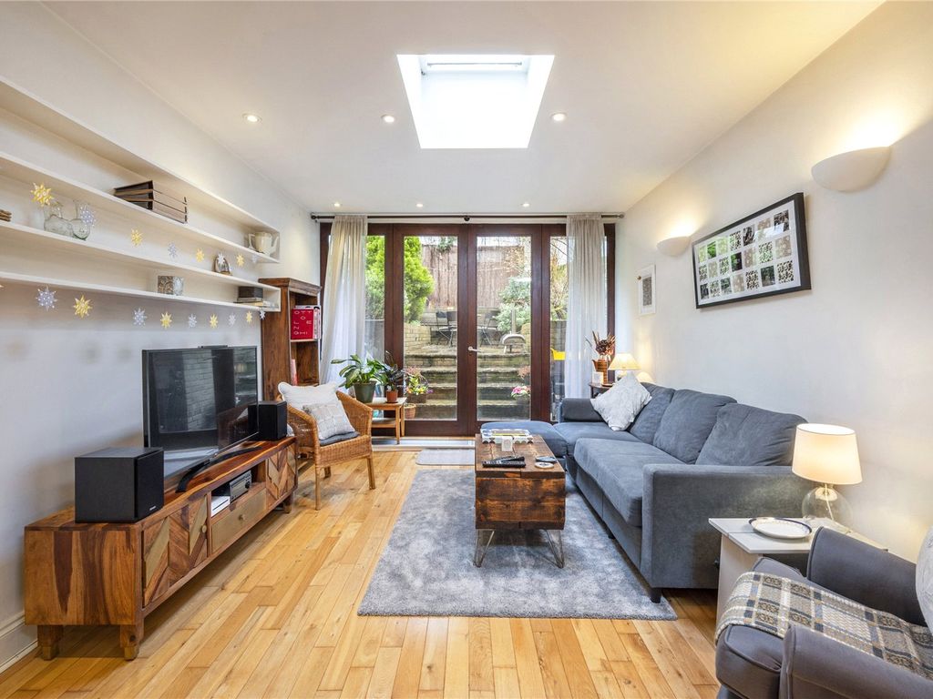2 bed flat for sale in Kingsgate Road, West Hampstead, London NW6 Zoopla