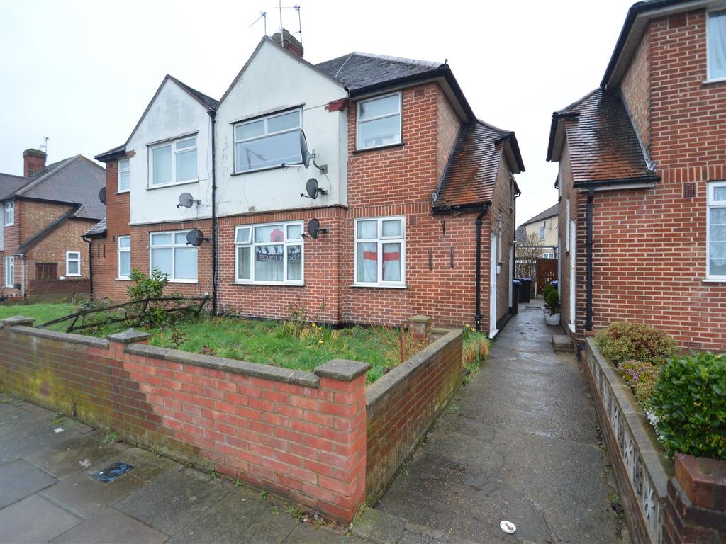 2 bed for sale in Hertford Road, Enfield EN3 Zoopla