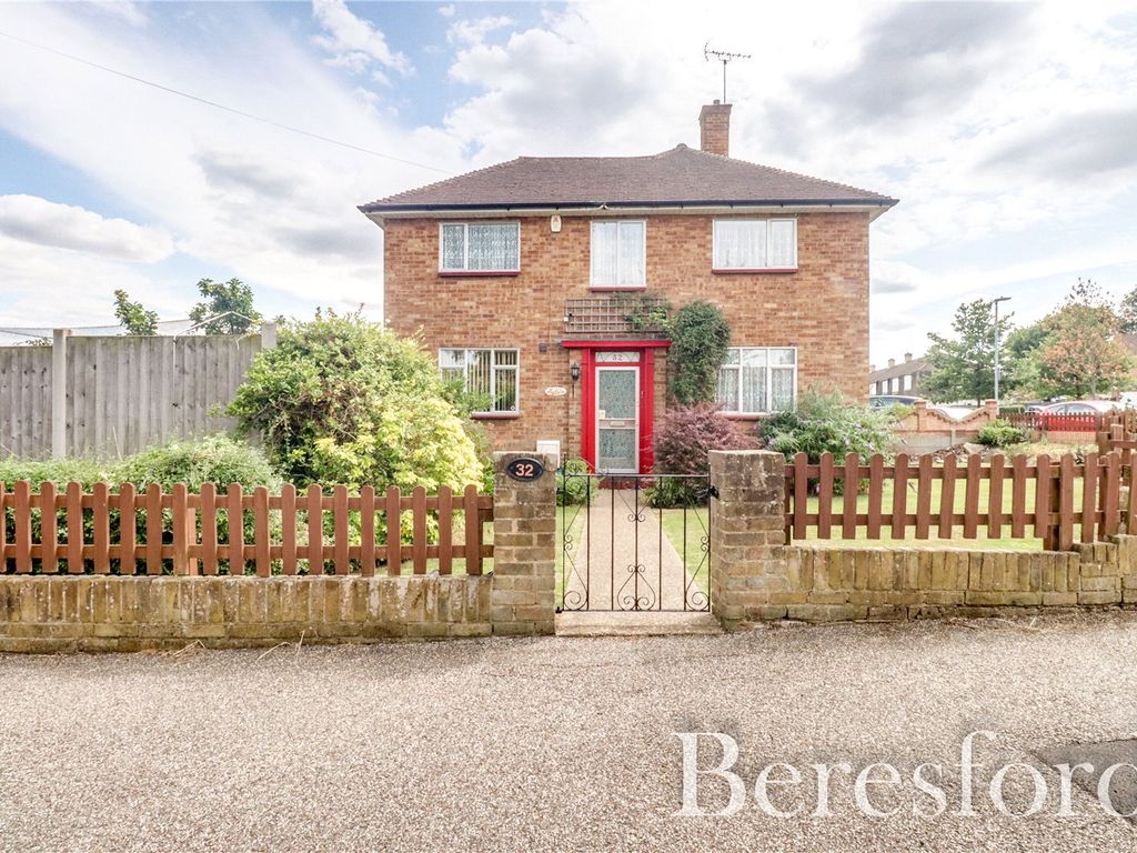 3 bed end terrace house for sale in Wrexham Road, Noak Hill RM3 Zoopla