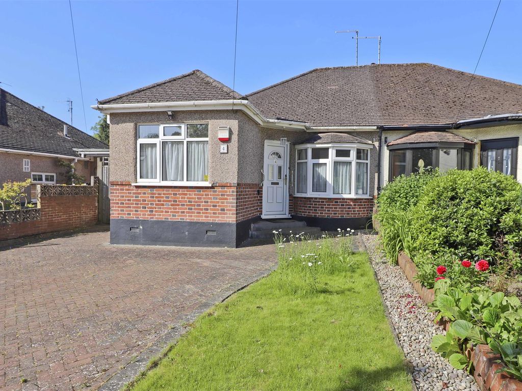 2 bed semidetached bungalow for sale in Sutton Close, Eastcote, Pinner