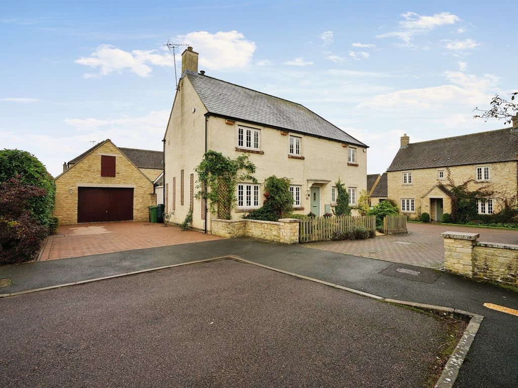 4 bed detached house for sale in The Wern, Lechlade GL7, £800,000 Zoopla