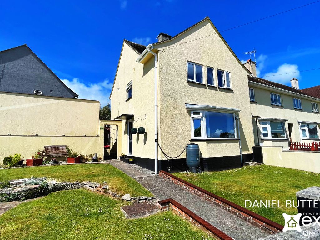 Avon Road, Shiphay, Torquay TQ2  