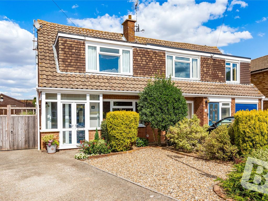 3 bed semidetached house for sale in Flowerhill Way, Istead Rise