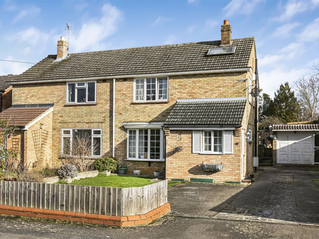 3 bed semidetached house for sale in Hawthorne Road, Stapleford