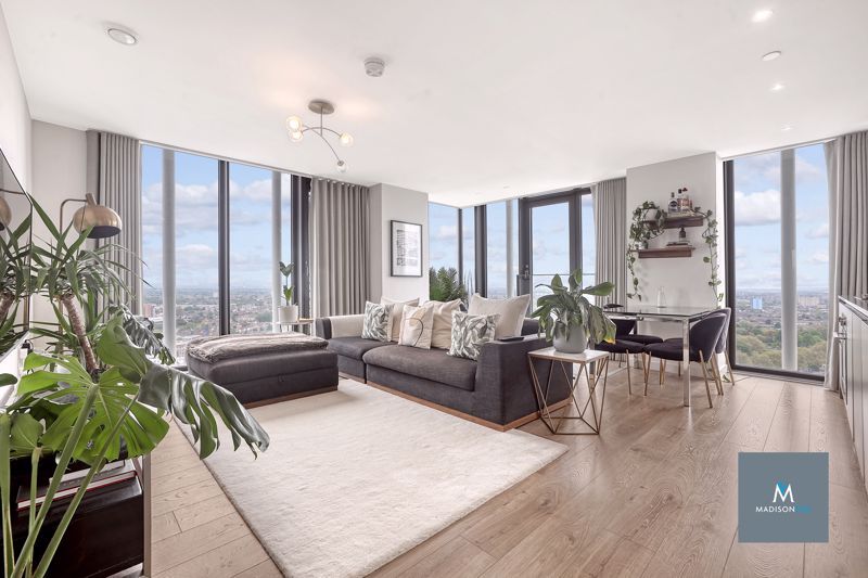 2 bed flat to rent in Stratosphere Tower, Great Eastern Road, Stratford