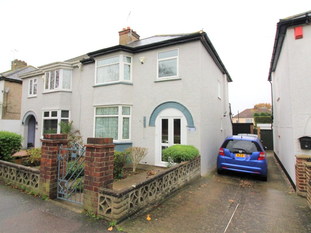 3 bed semidetached house for sale in Hall Road, Northfleet, Gravesend