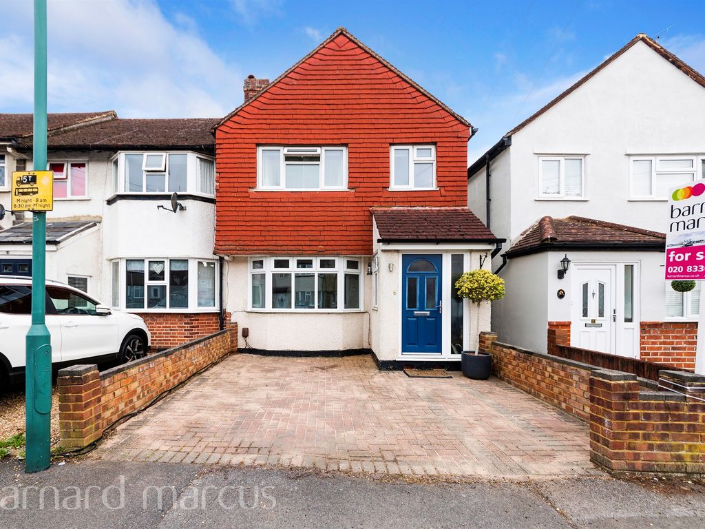 3 bed end terrace house for sale in Buckland Way, Worcester Park KT4, £
