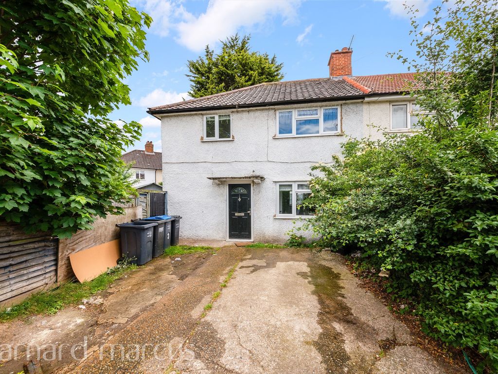 4 bed semidetached house for sale in Coldharbour Way, Waddon, Croydon