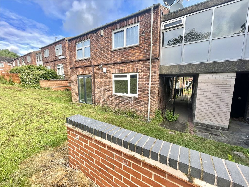 Chesterton Walk, Leicester LE3  