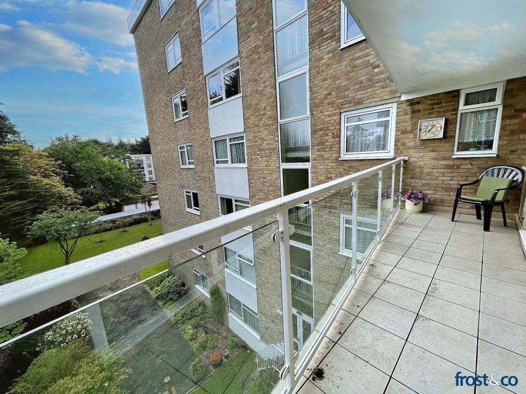 2 bed flat for sale in Lindsay Road, Branksome Park, Poole, Dorset BH13