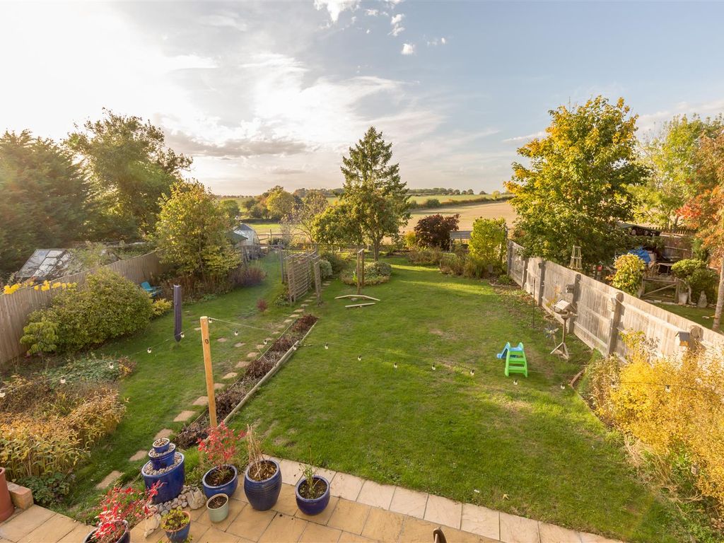 4 bed semidetached house for sale in Myers Close, Charlton, Banbury OX17 Zoopla