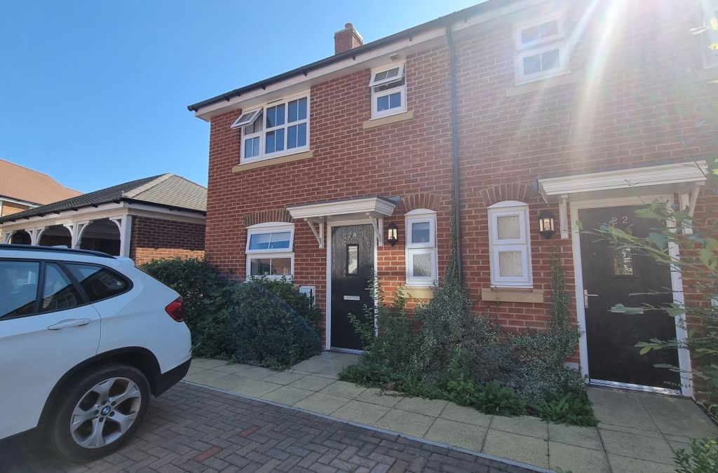 3 bed end terrace house to rent in Plough Lane, Petersfield GU31, £