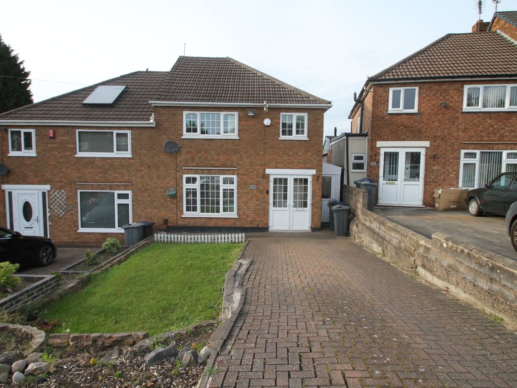 3 bed semidetached house to rent in Chalcot Grove, Handsworth Wood