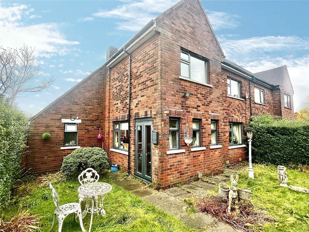 3 bed semidetached house for sale in Roman Road, Royton, Oldham