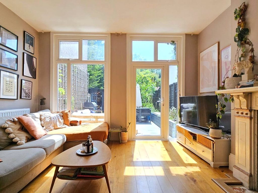 2 bed flat for sale in Culverley Road, Catford, Lewisham, London SE6, £