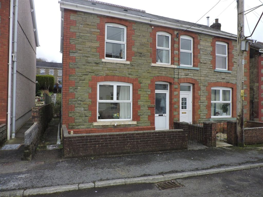 3 bed semidetached house for sale in Ceidrim Road, Glanamman