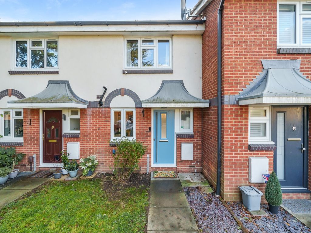 2 bed terraced house for sale in Pennington Way, London SE12 Zoopla
