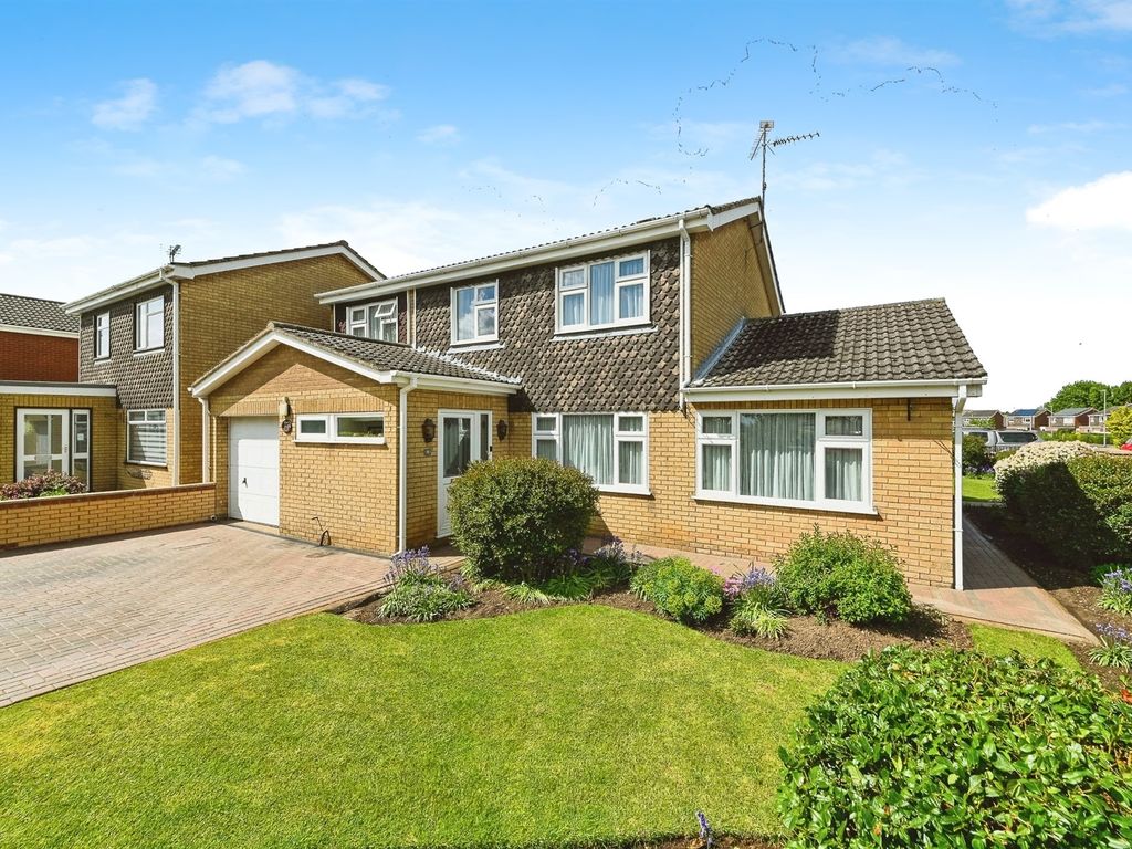 4 bed detached house for sale in Sandringham Drive, Downham Market PE38