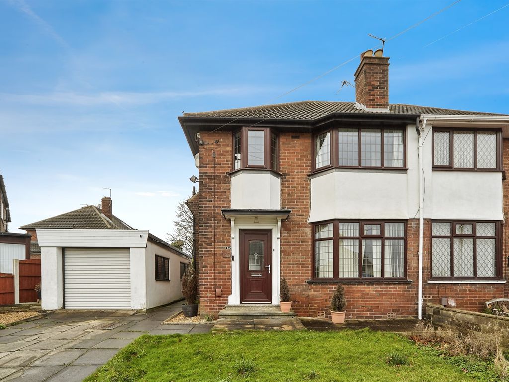 3 bed semidetached house for sale in Green Hill Drive, Leeds LS13, £