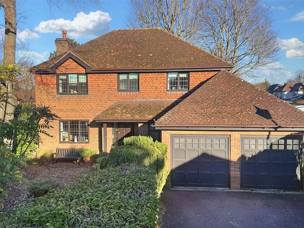 4 bed detached house for sale in Ascot Mews, Wallington SM6, £900,000