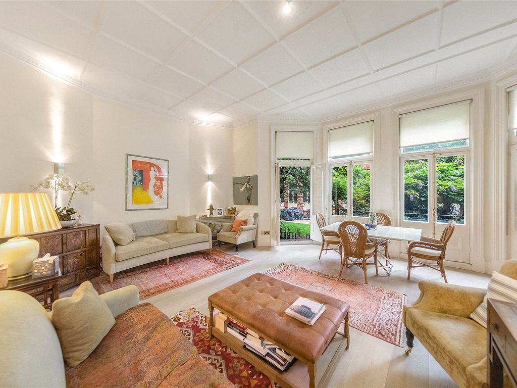 1 bed flat for sale in Egerton Gardens, Knightsbridge, London SW3, £