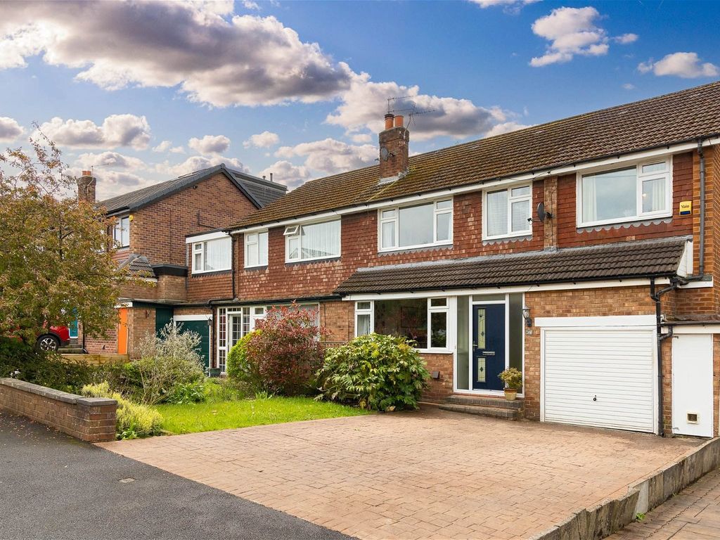 5 bed semidetached house for sale in Fairview Drive, Marple, Stockport