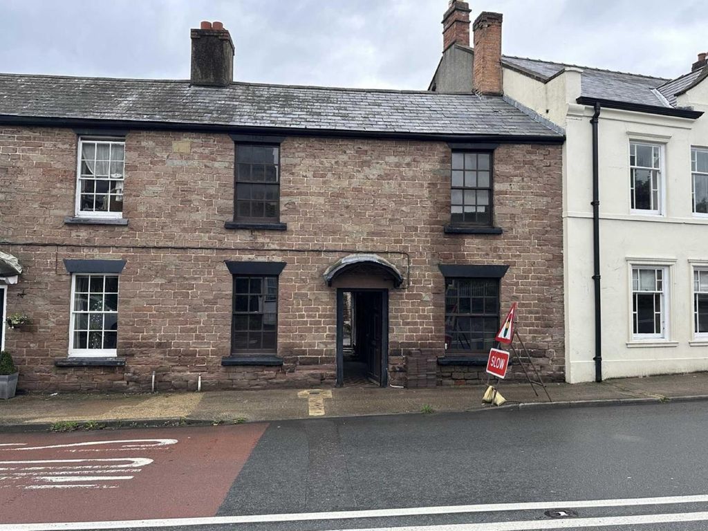 3 bed semidetached house for sale in Church Square, Blakeney