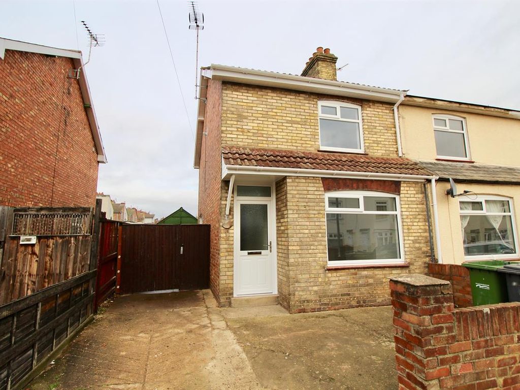 3 bed semidetached house to rent in High Street, Fletton, Peterborough