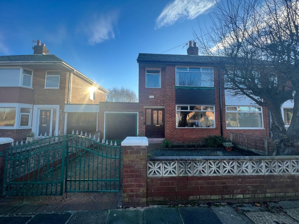 3 bed semidetached house for sale in Briar Road, Thornton FY5 Zoopla