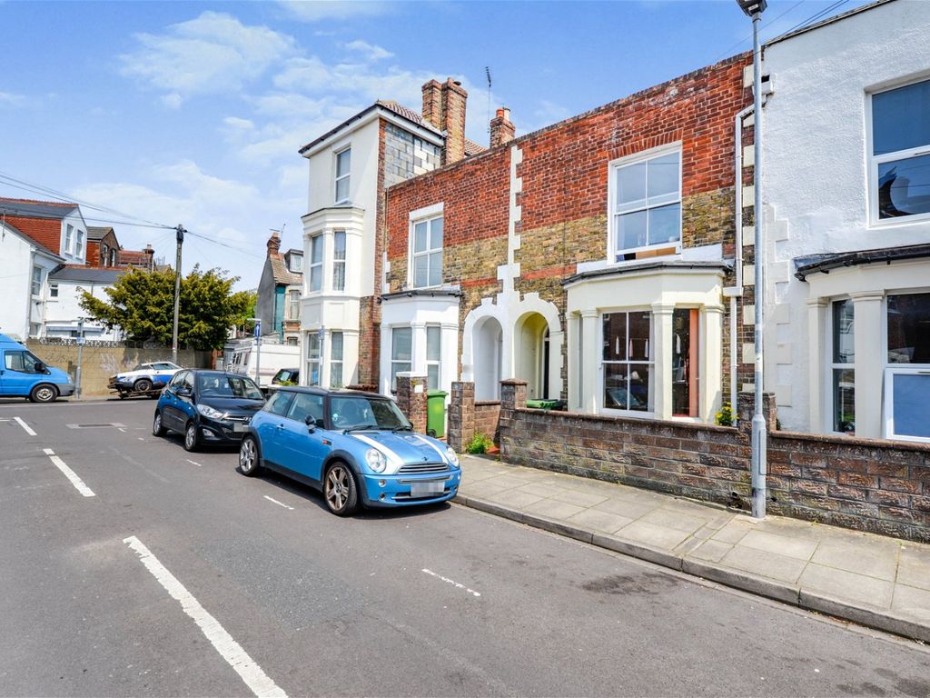 4 bed terraced house to rent in Britannia Road, Southsea PO5 Zoopla