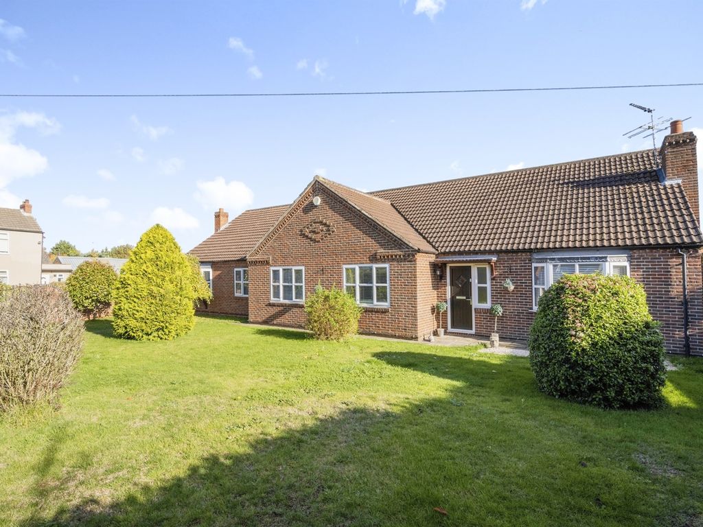 6 bed detached house for sale in Low Road, Scrooby, Doncaster DN10 Zoopla